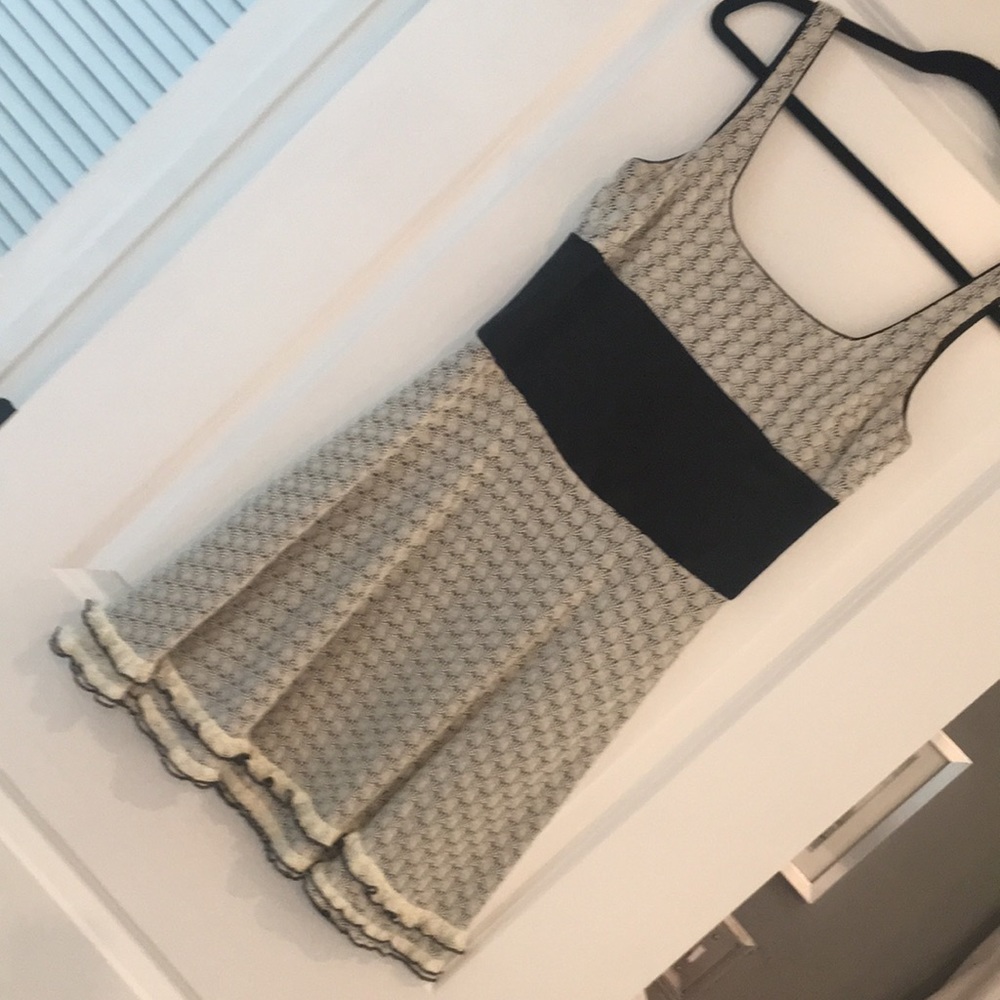 Black and cream Bebe swing dress